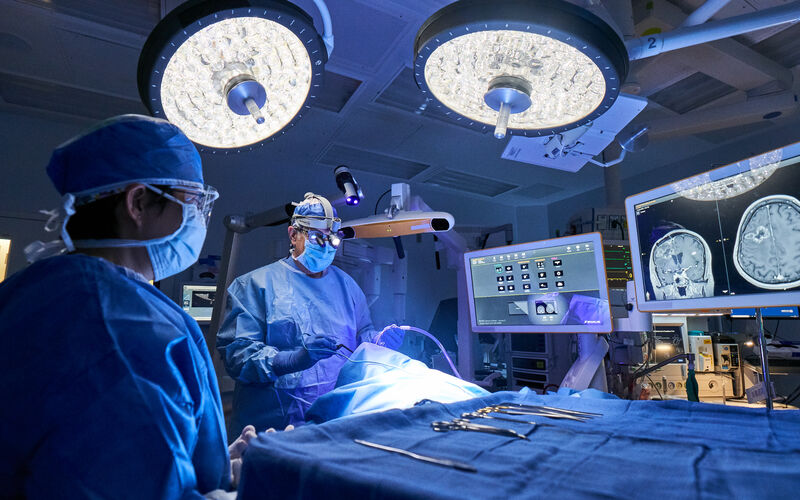 Moffitt doctors performing Neuro Surgery