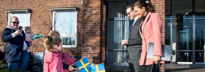 HKH Crown princess Victoria and HKH prins Daniel visits H&ouml;gan&auml;s