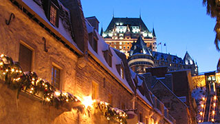 12831-canada-christmas-in-quebec-city-chateau-frontenac-smhoz.jpg