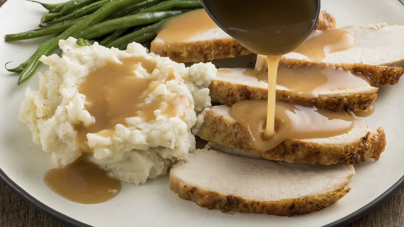 perfect_turkey_gravy_2000x1125 (2).jpg