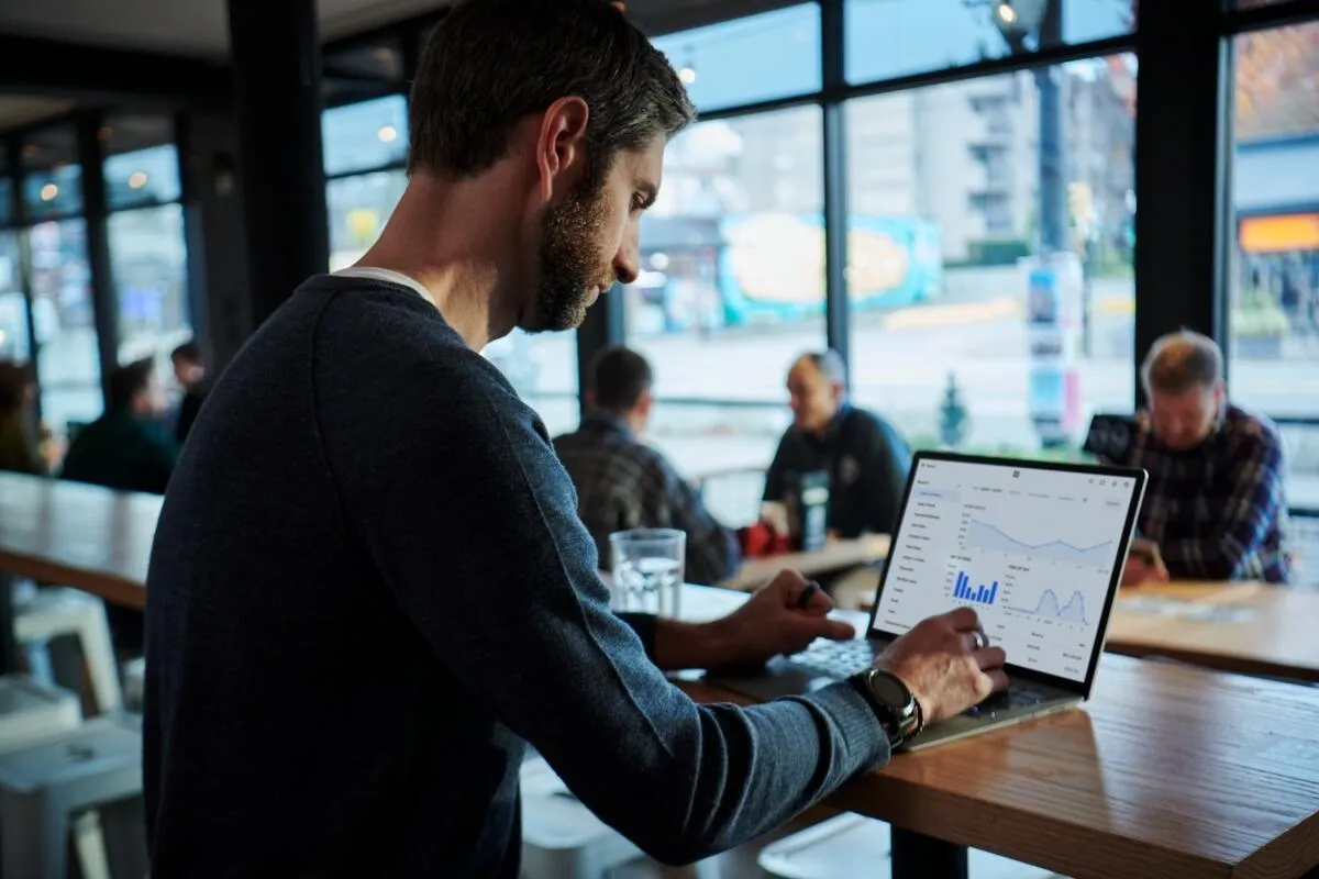 1184 CAWinVancouver ForecastCoffee WilderCookies 3204 02 RD SIMP JPG Full Res