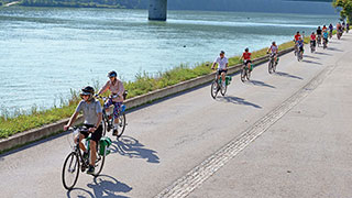 3044_austria-germany-a-cycling-journey-munich-to-vienna-along-the-danube-river-smhoz.jpg