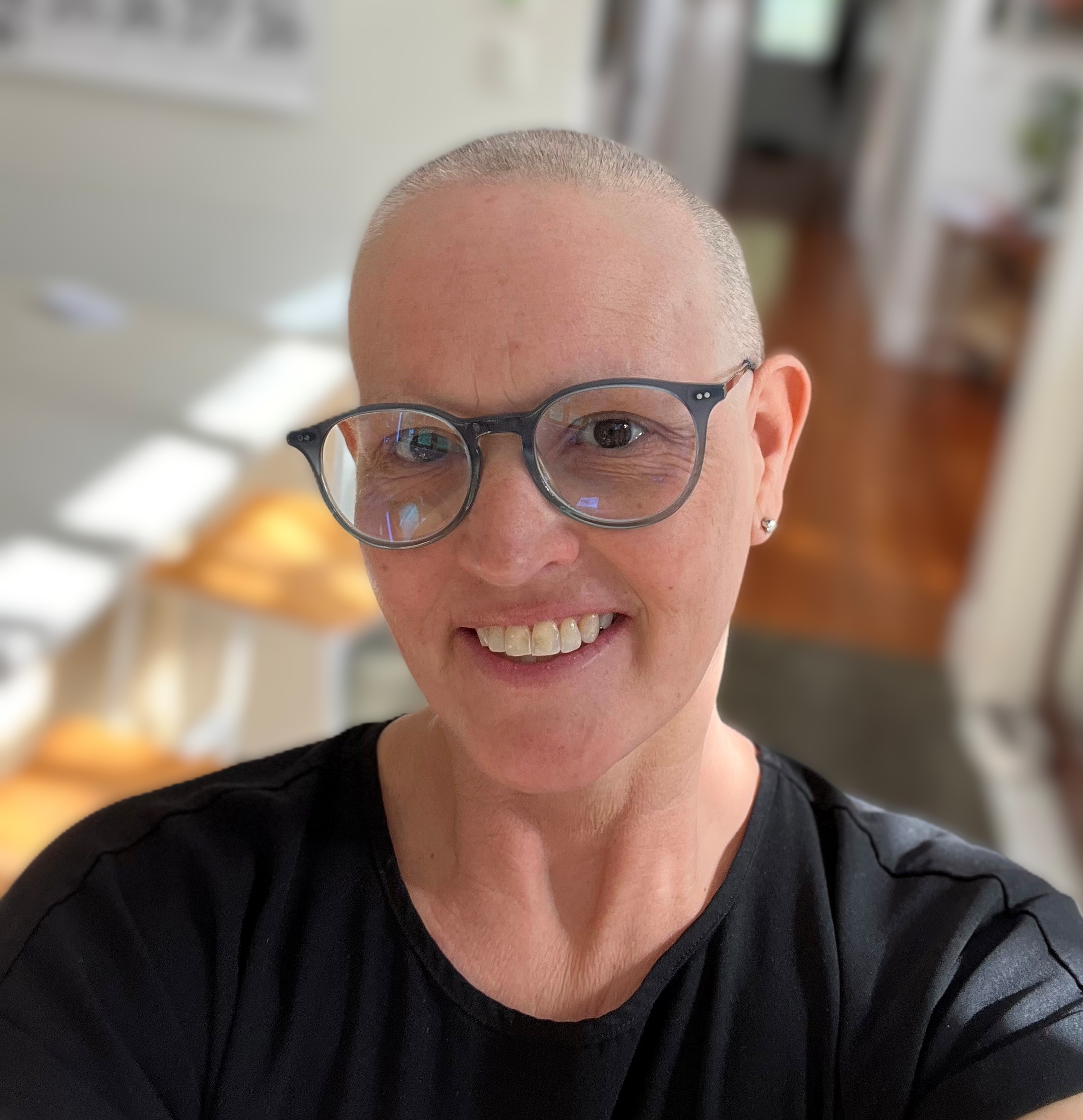 SHAW Anna - no hair - cropped.jpg