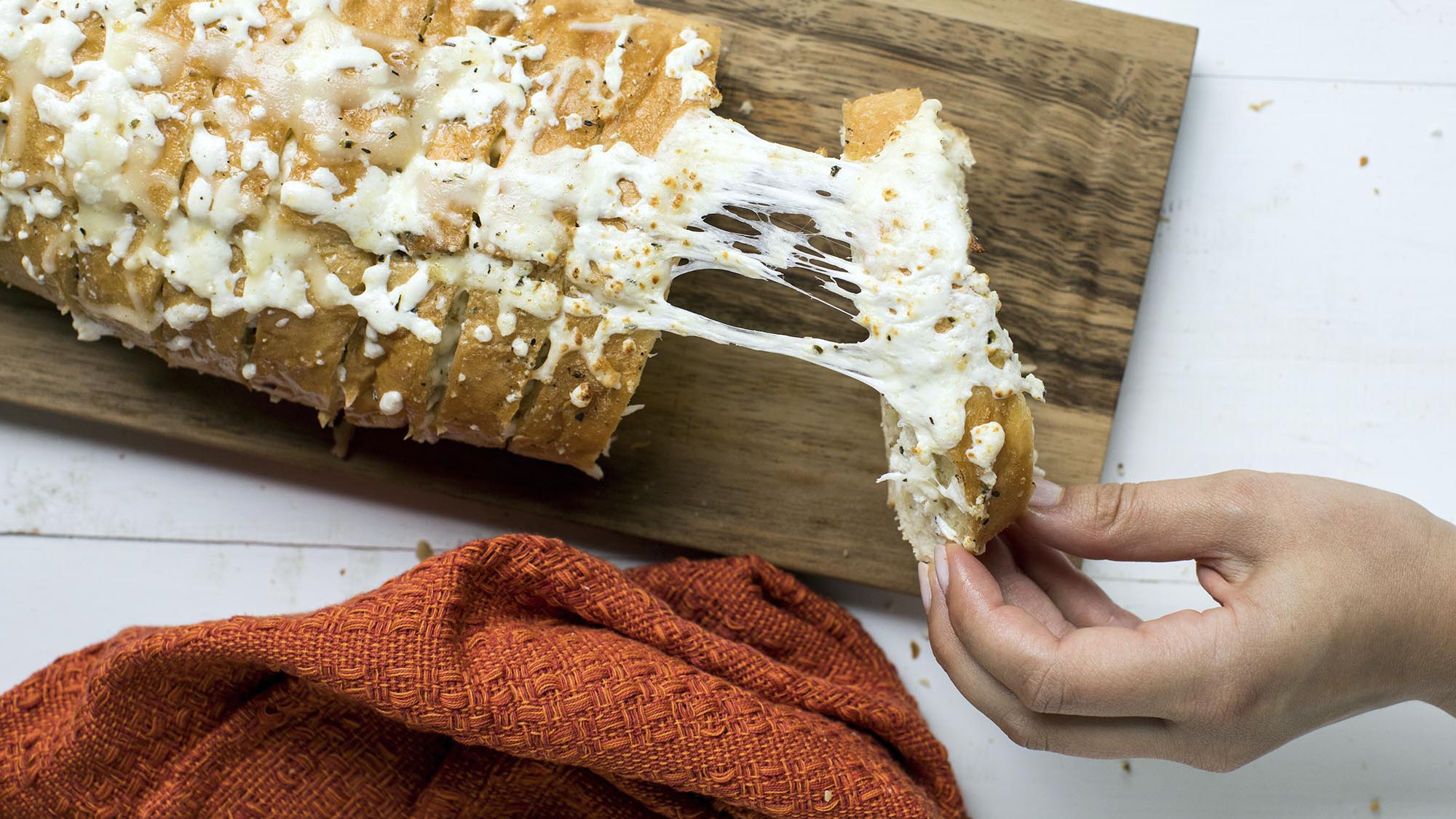 tuscan_garlic_bread_2000x1125.jpg