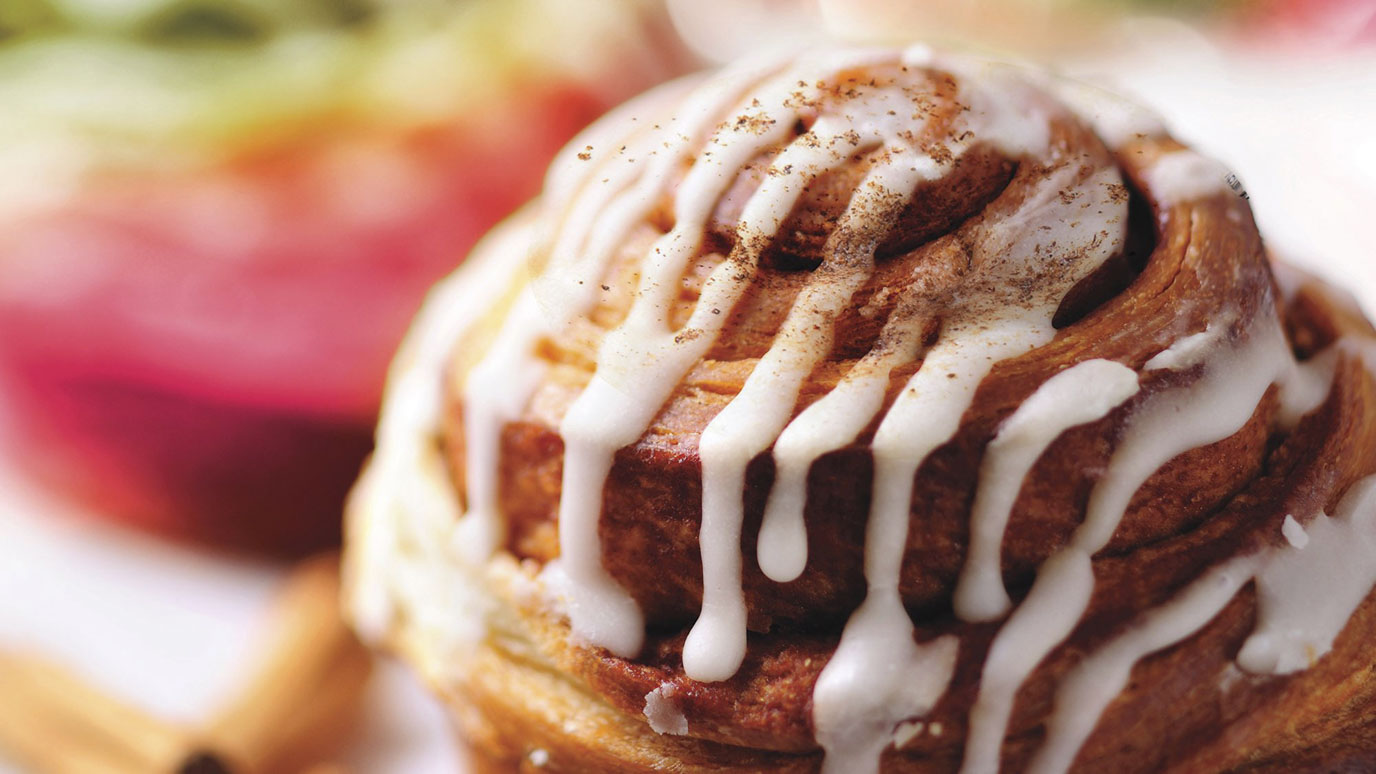 ultimate_cinnamon_rolls_2000x1125.jpg