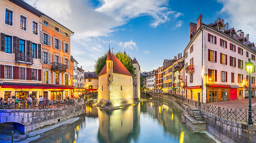 24916-FR-Annecy-Thiou-River-8c.jpg