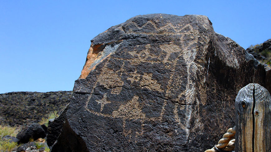 22614-US_NM_Albuquerque_Petroglyphs-c.jpg