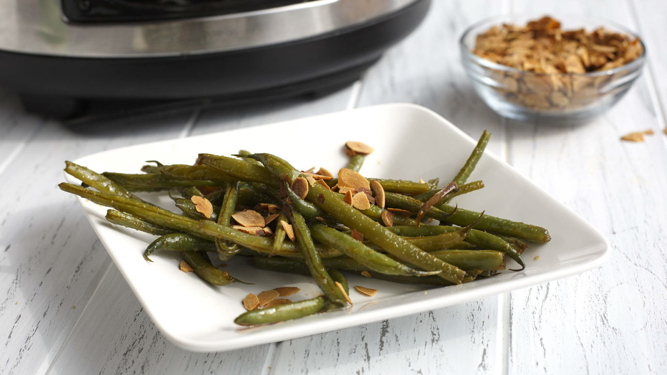 Slow_Cooker_Brown_Sugar_Glazed_Green_Beans_2000x1125.jpg