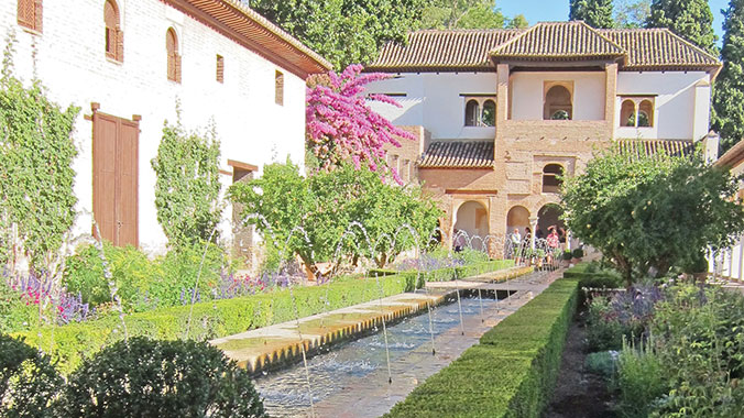 21925-Pousadas-And-Paradores-Portugal-Spain-Granada-Alhambra-Palace-Garden-c.jpg