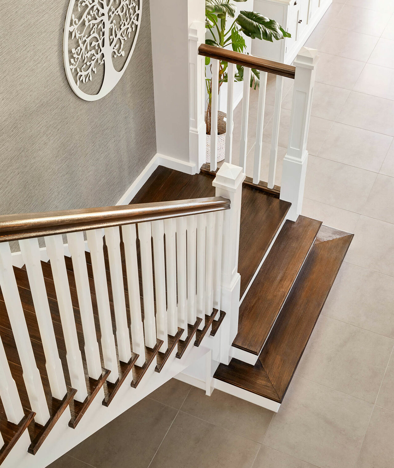 5. Staircase-Carlisle-homes-Body4.jpg