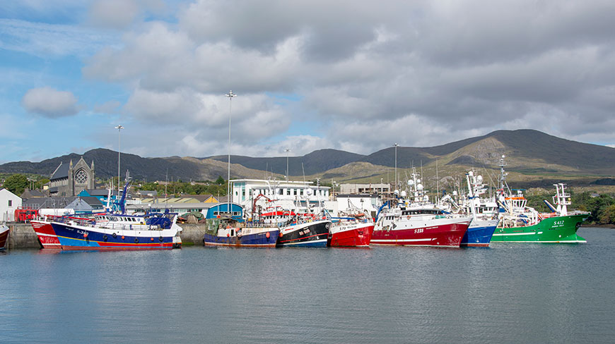 21682-IE-Castletownbere-fishing-harbor-3c.jpg