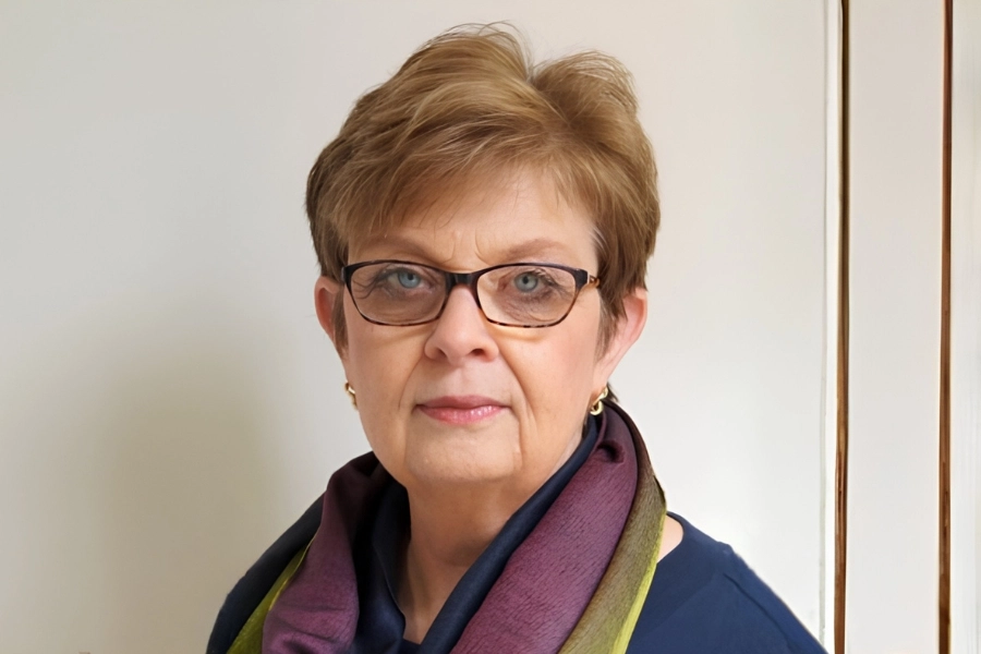 Dr Barbara De la Salle