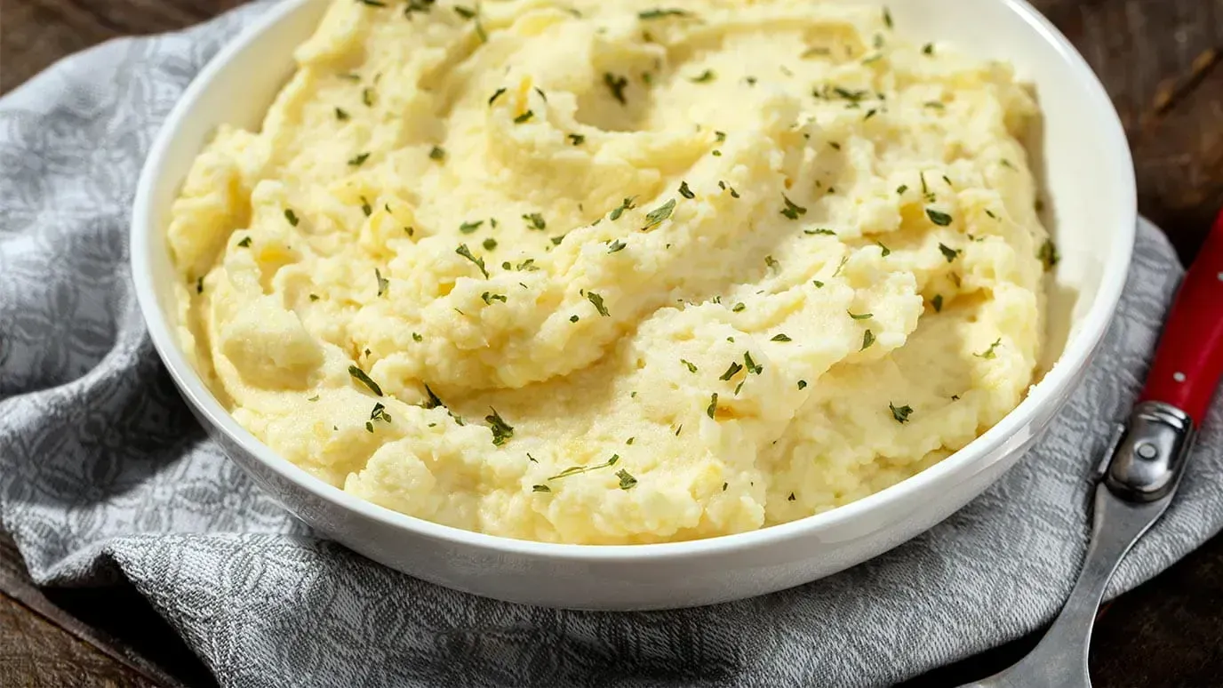 Garlic-Mashed-Potatoes-1376x774.webp