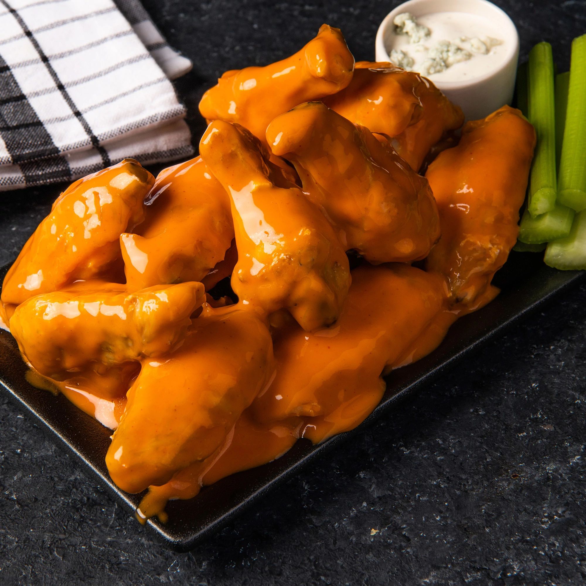 franks_redhot_buffalo_mild_wings99722000x2000.jpg