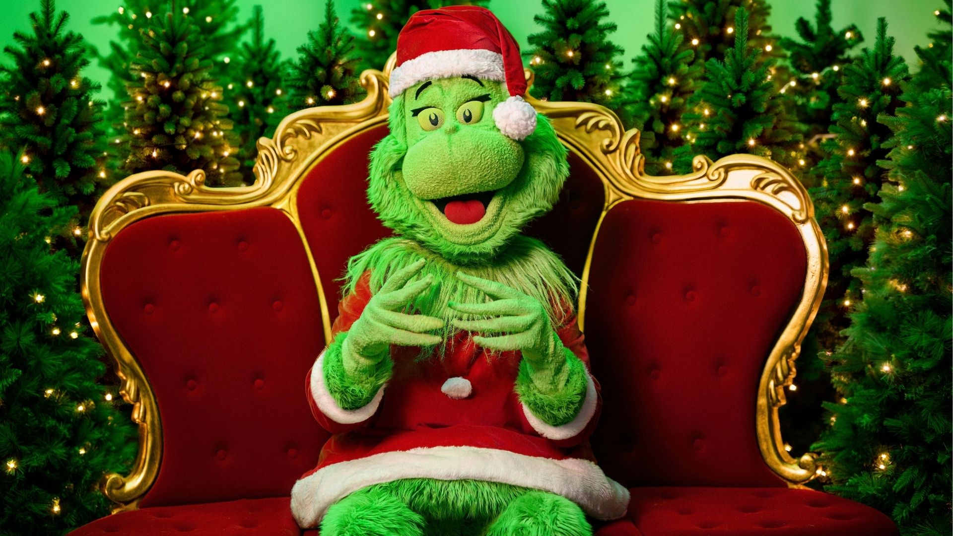 The Grinch Photos at Grand Central