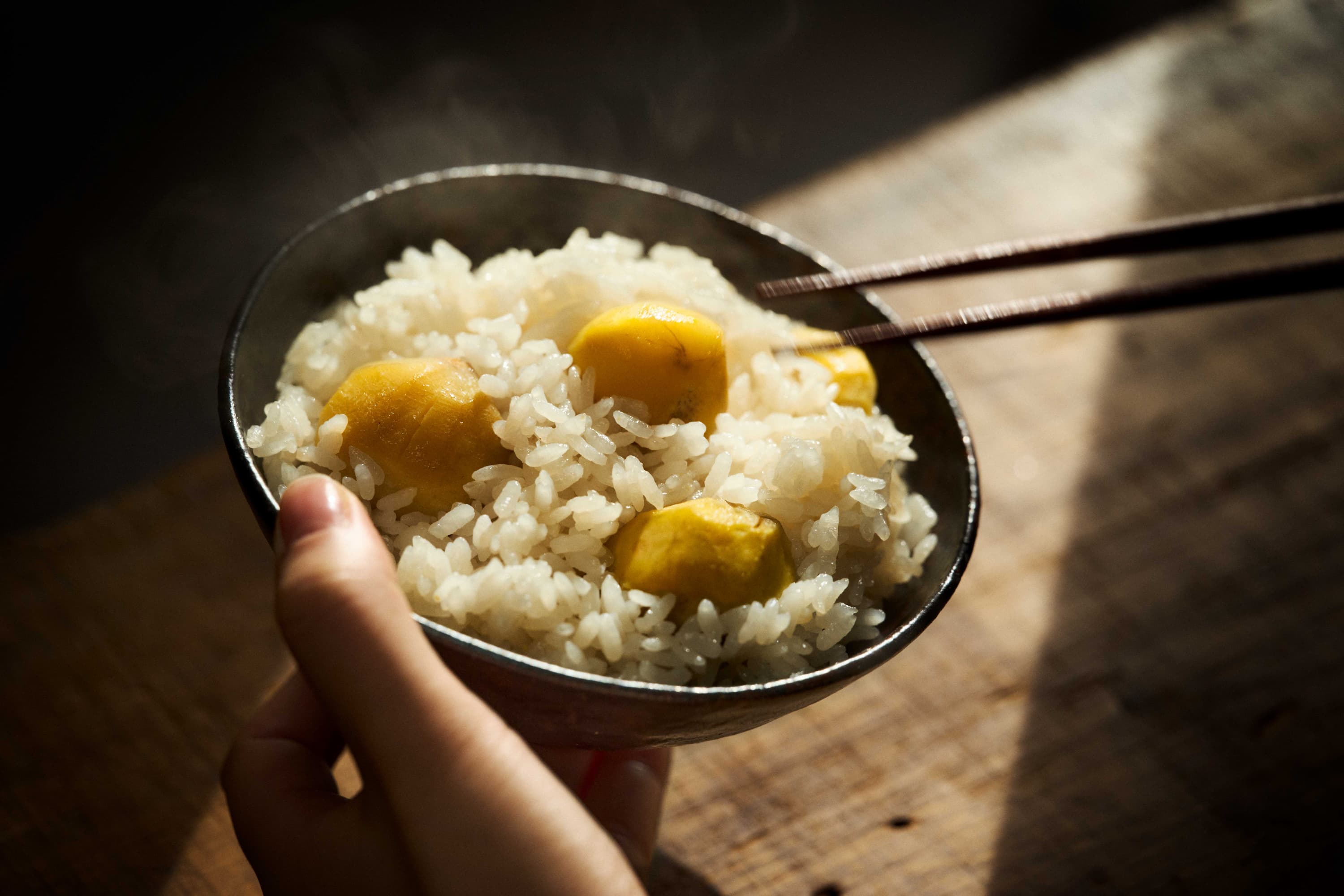 Chestnut rice photographed by Suzuki