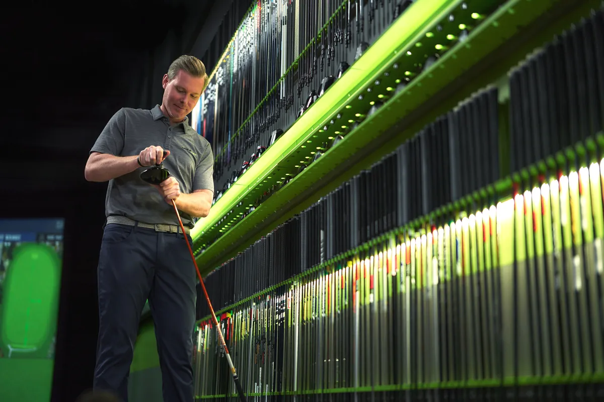 GOLFTEC_club fitting.webp