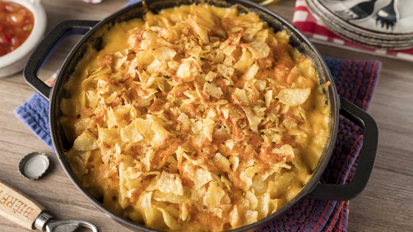 mac_and_cheese_with_chips_and_beer_2000x1125.jpg