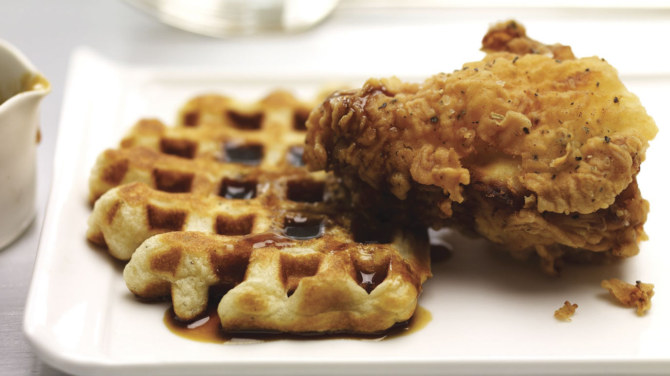 fried_chicken_and_waffles_with_molasses_cider_syrup_2000x1125.jpg