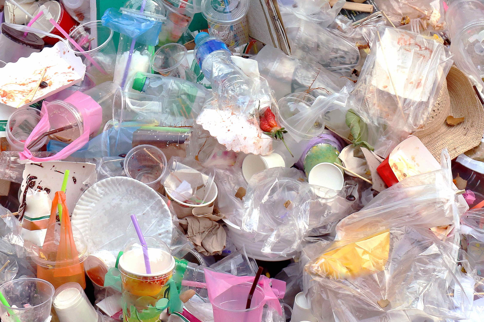 Infografis: Yuk, cintai bumi kita dengan mengurangi pemakaian plastik
