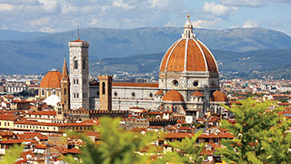 19715-Italy-Classic-Tuscany-Treasures-Florence-Duomo-Cityscape-smhoz.jpg