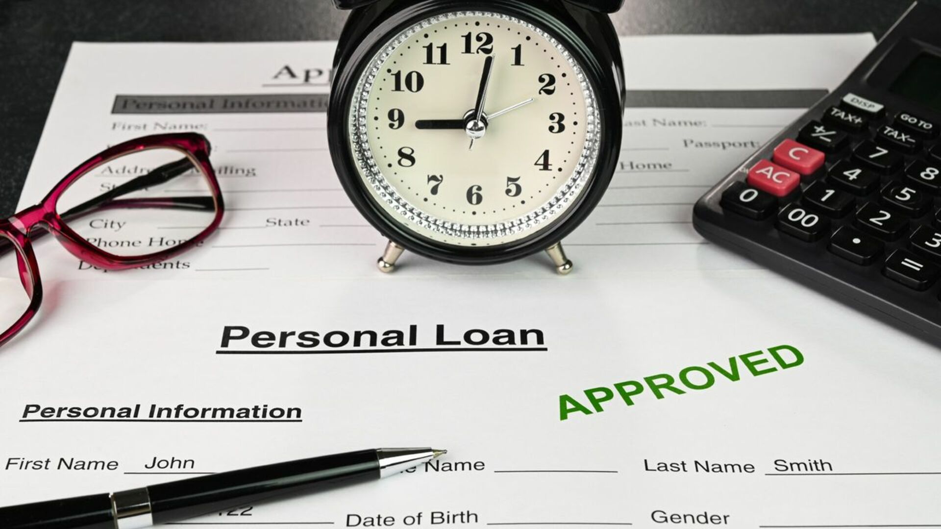 When should you use a personal loan vs. a credit card?