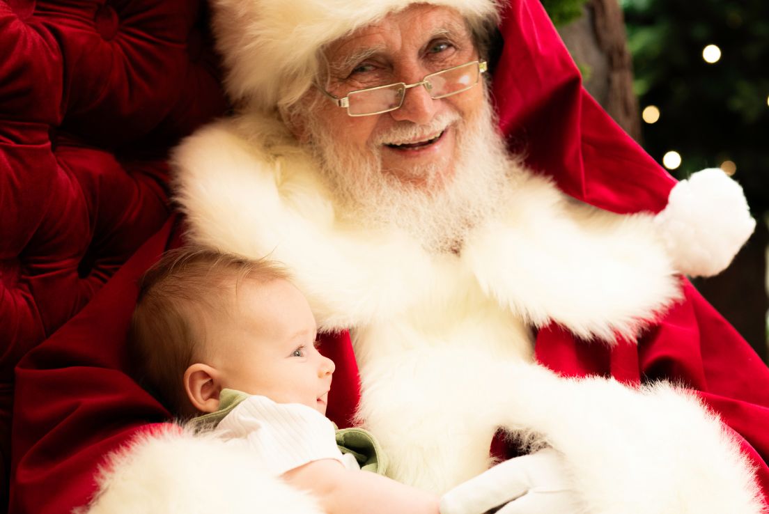 Santa photos at Pittwater Place