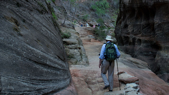 7735-utah-hiking-bryce-canyon-and-zion-national-parks-lghoz.jpg