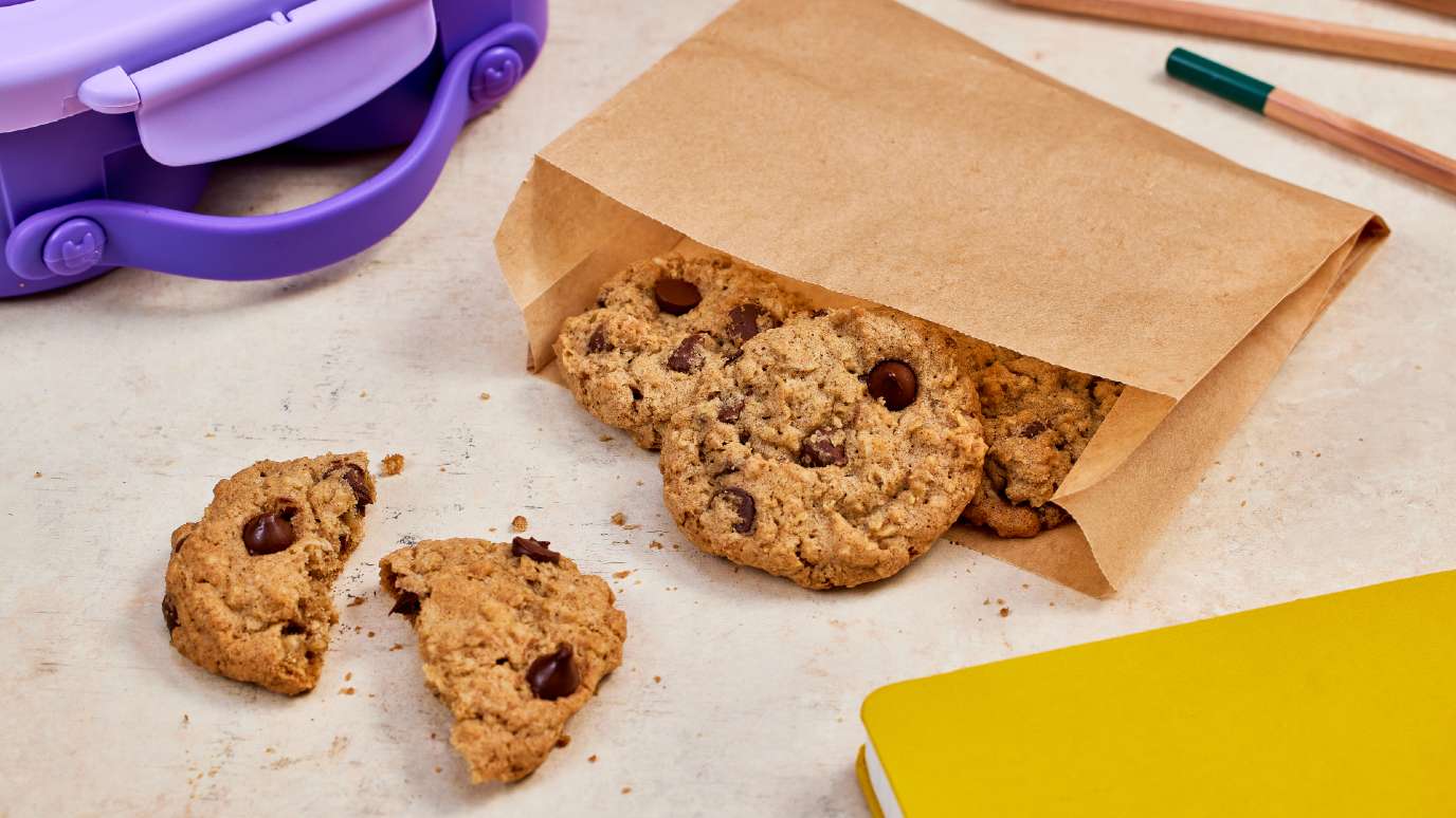 oatmeal_raisin_cookies-1376x774.jpg