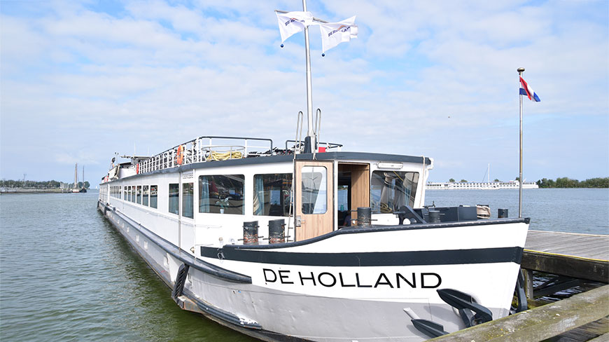 24933-NL-De-Holland-ship-c.jpg