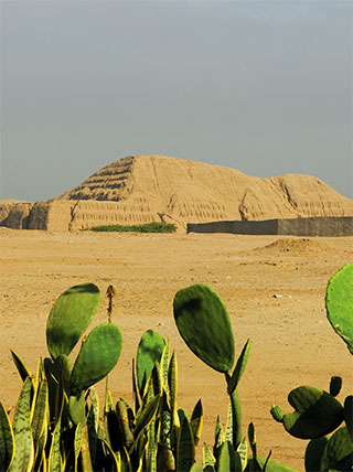 25289-PE-MocheValley-Huaca-del-Sol-vert.jpg