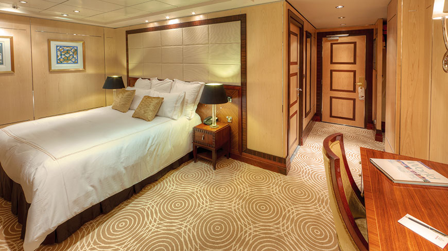 25367-UK-ENG-QM2_Room-10c.jpg