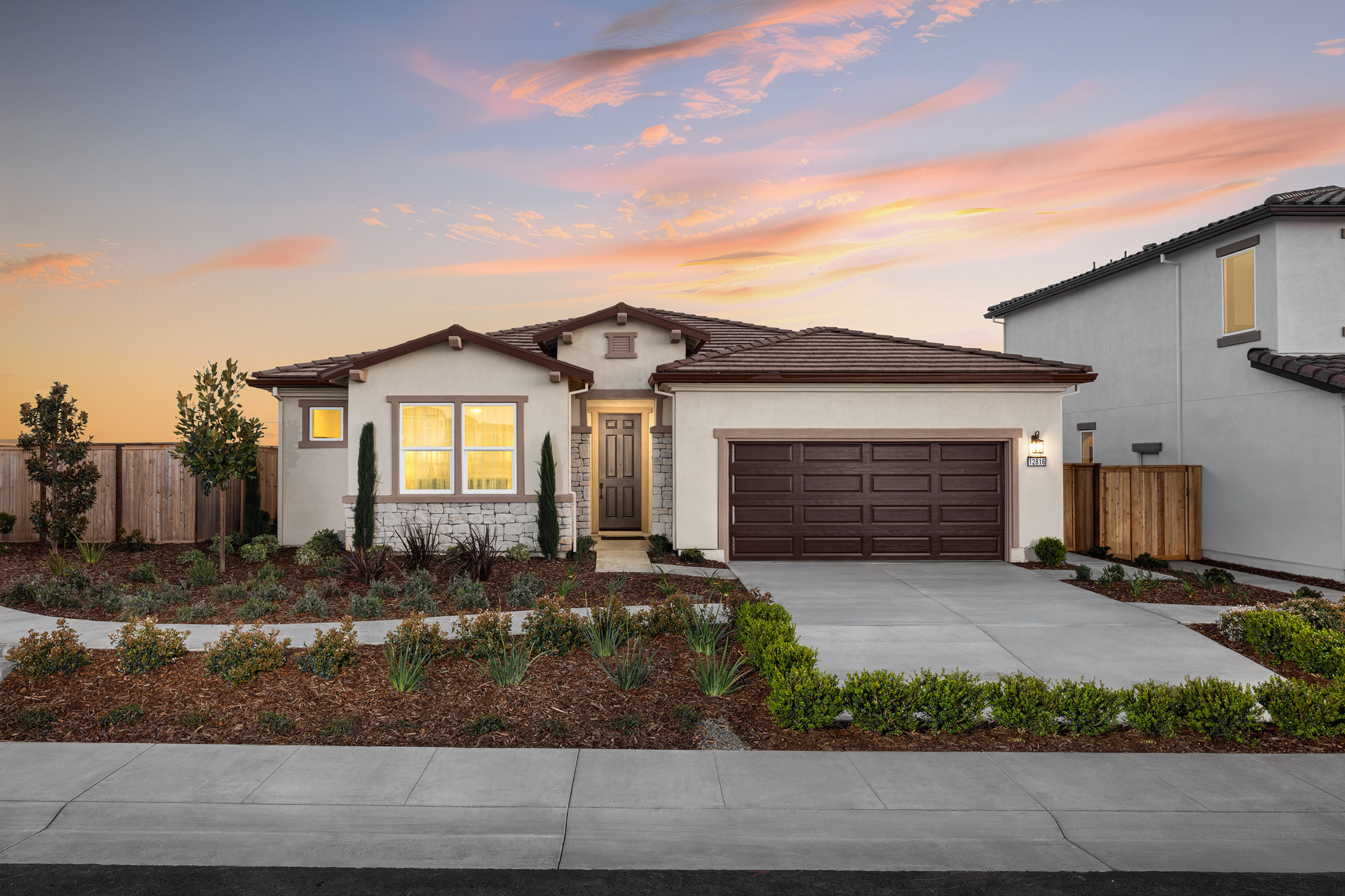 Hazel Mediterranean M Exterior