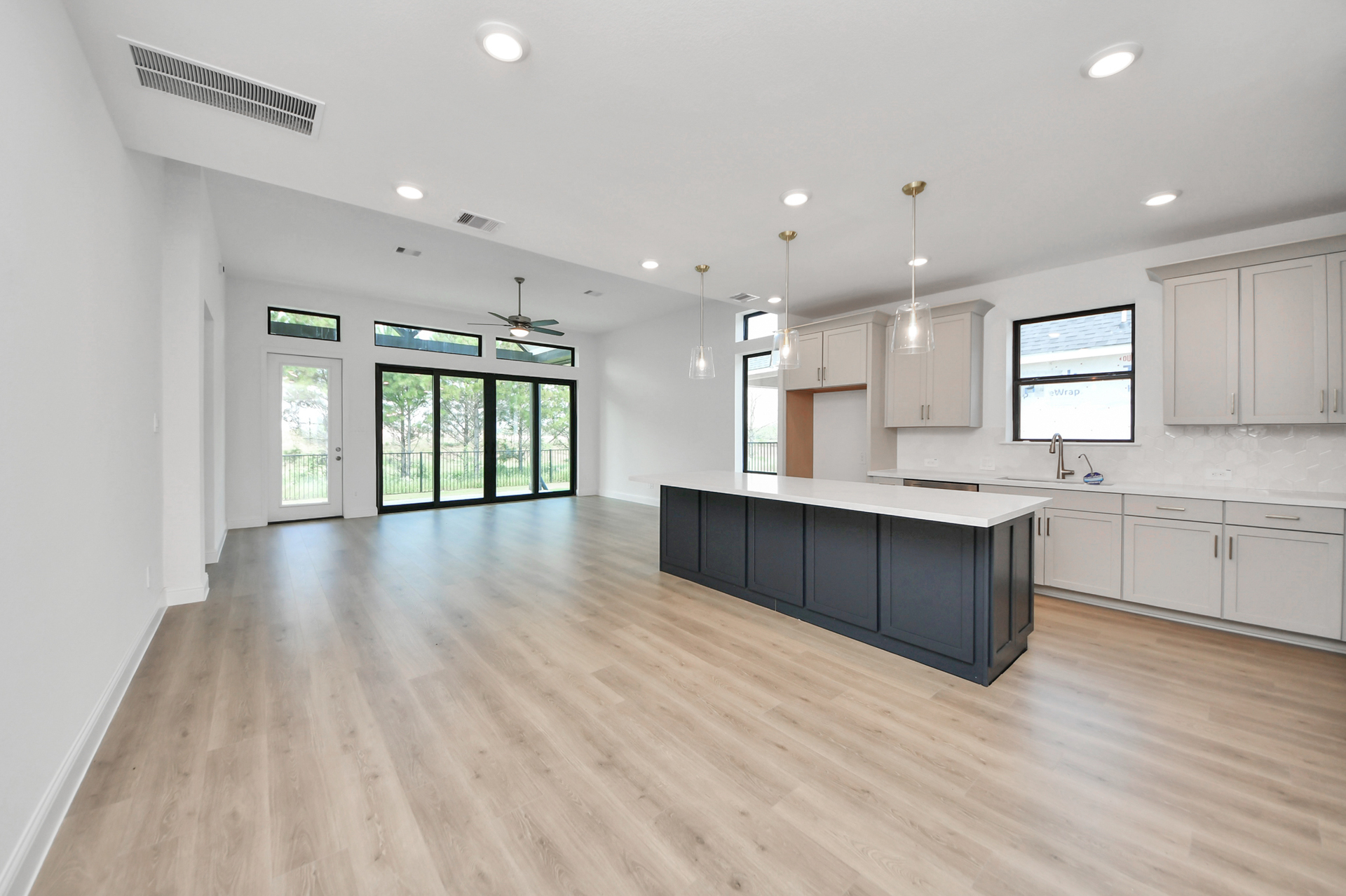 62778067-cc83-4242-8a8c-c08d885628e8