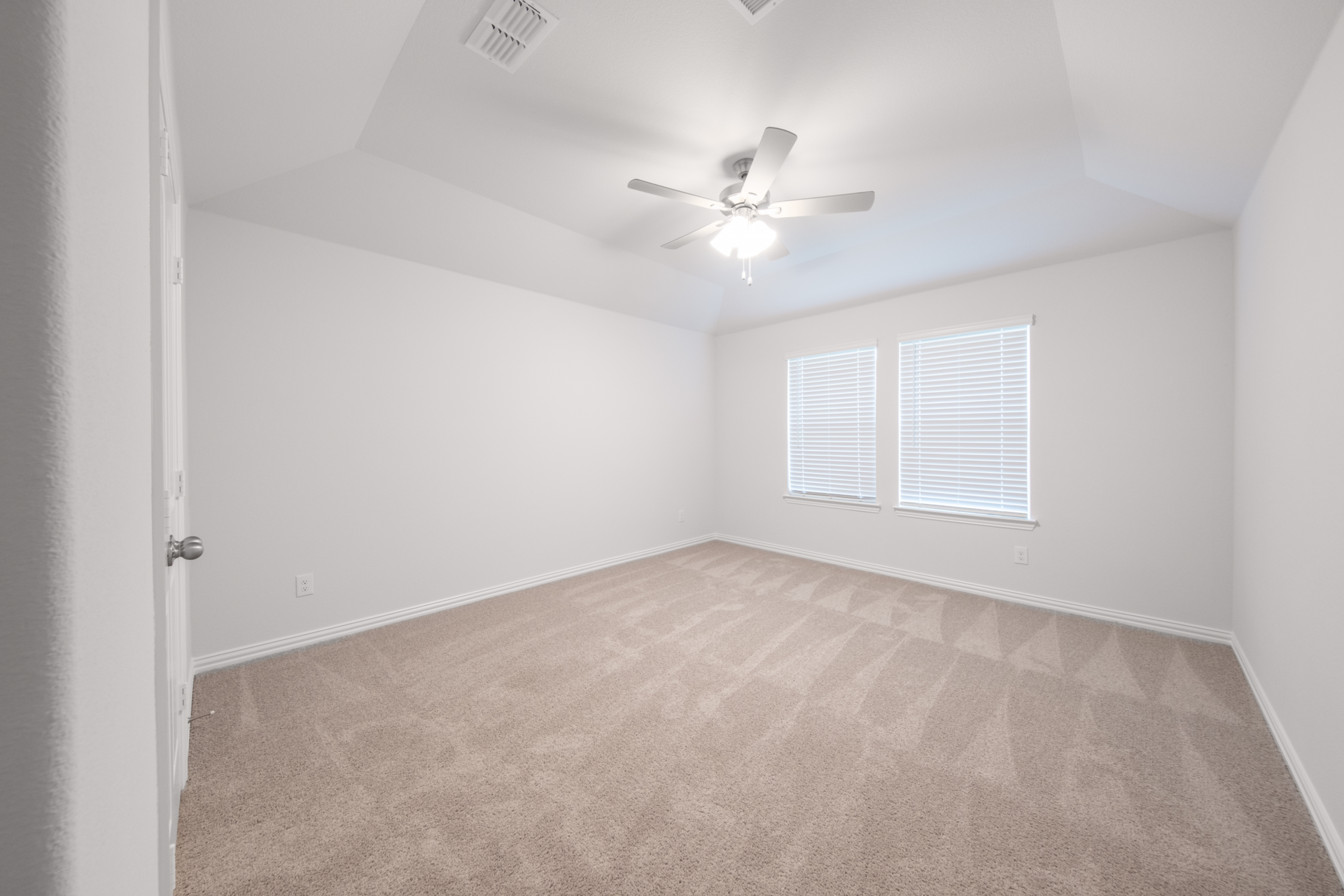 64ca1657-6540-43ea-abbd-e7a0bb9f17d3