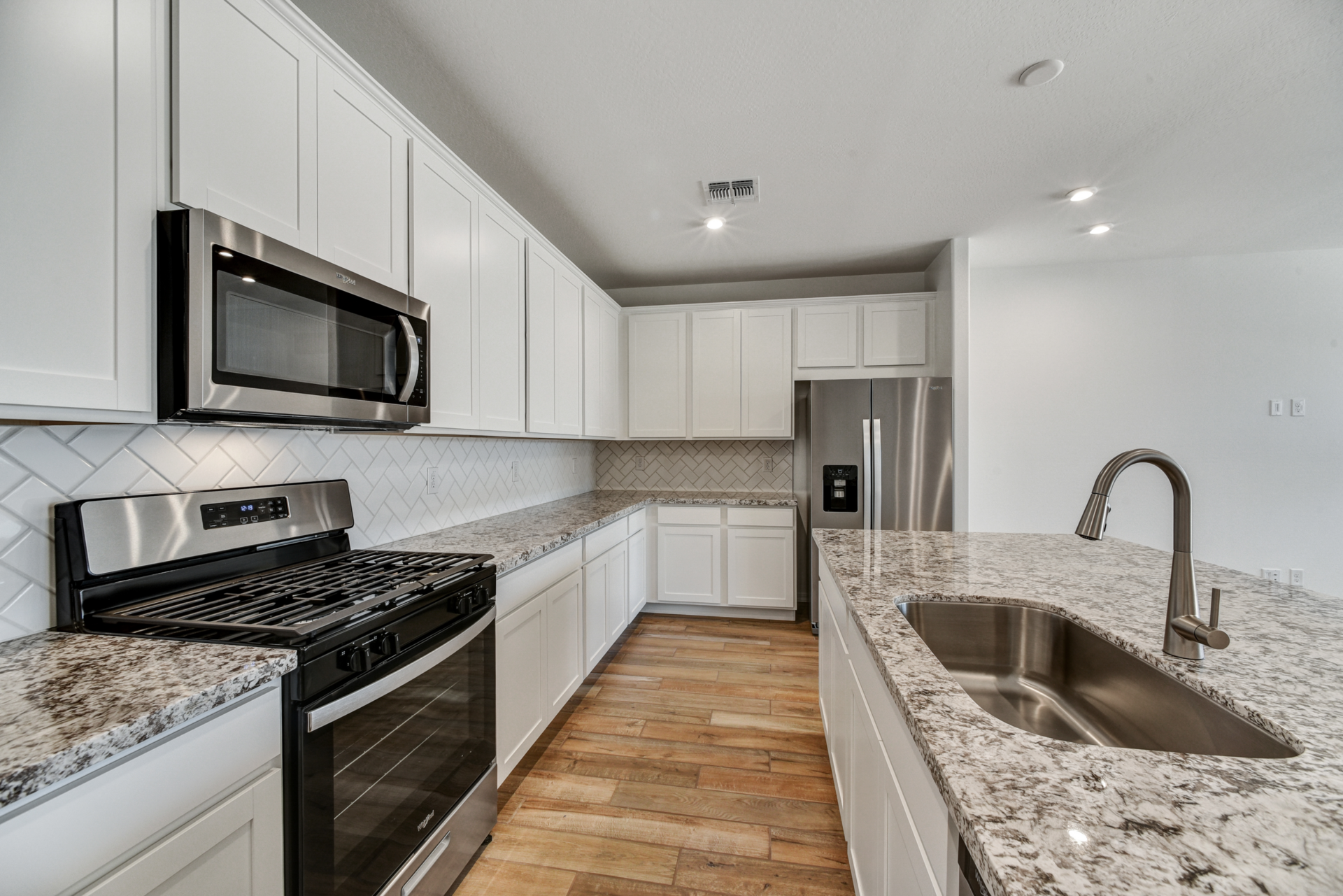 66c3c3ea-efb0-41e7-acea-26798859640f