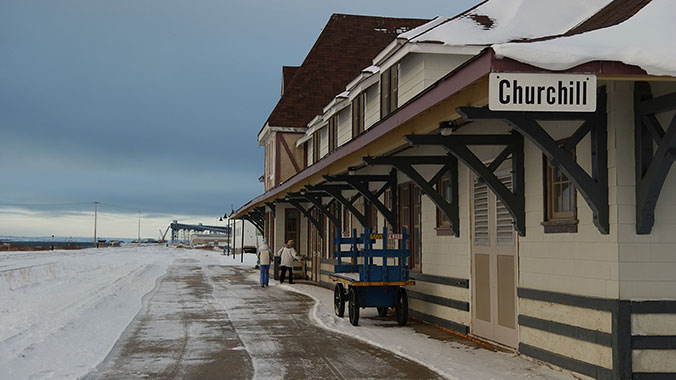 Into the Arctic Skies: Aurora and Astronomy in Churchill