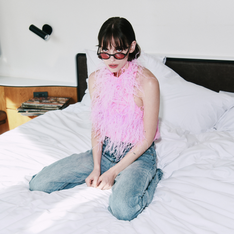 From subtle hues to statement-making shades, BN tinted lenses let you customise your frames.