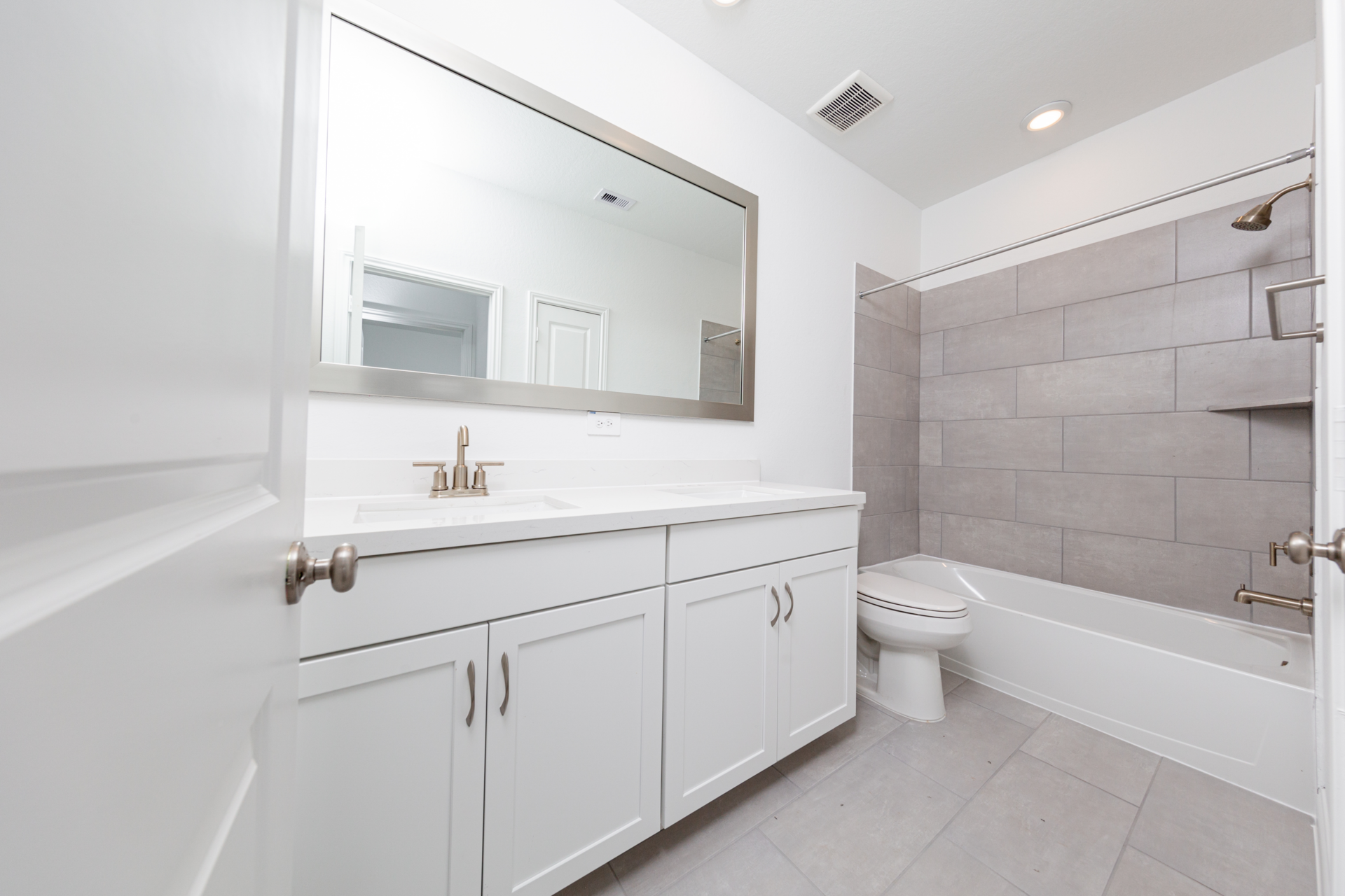 912c4310-c18c-41cd-a21d-47e70d461708