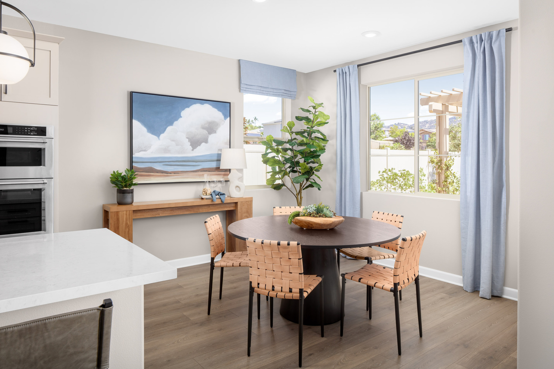 9c2ca77b-6d3c-41cf-97b8-a8cb138e3a53