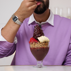 Acai bowl with granola, strawberries & banana