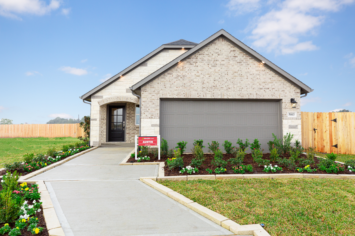exterior with covered front porch