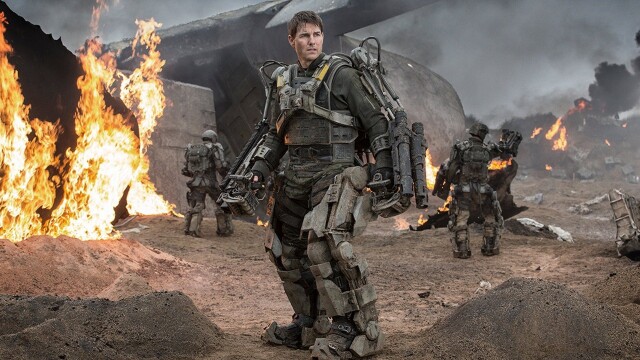 Edge of Tomorrow image of Tom Cruise in armor
