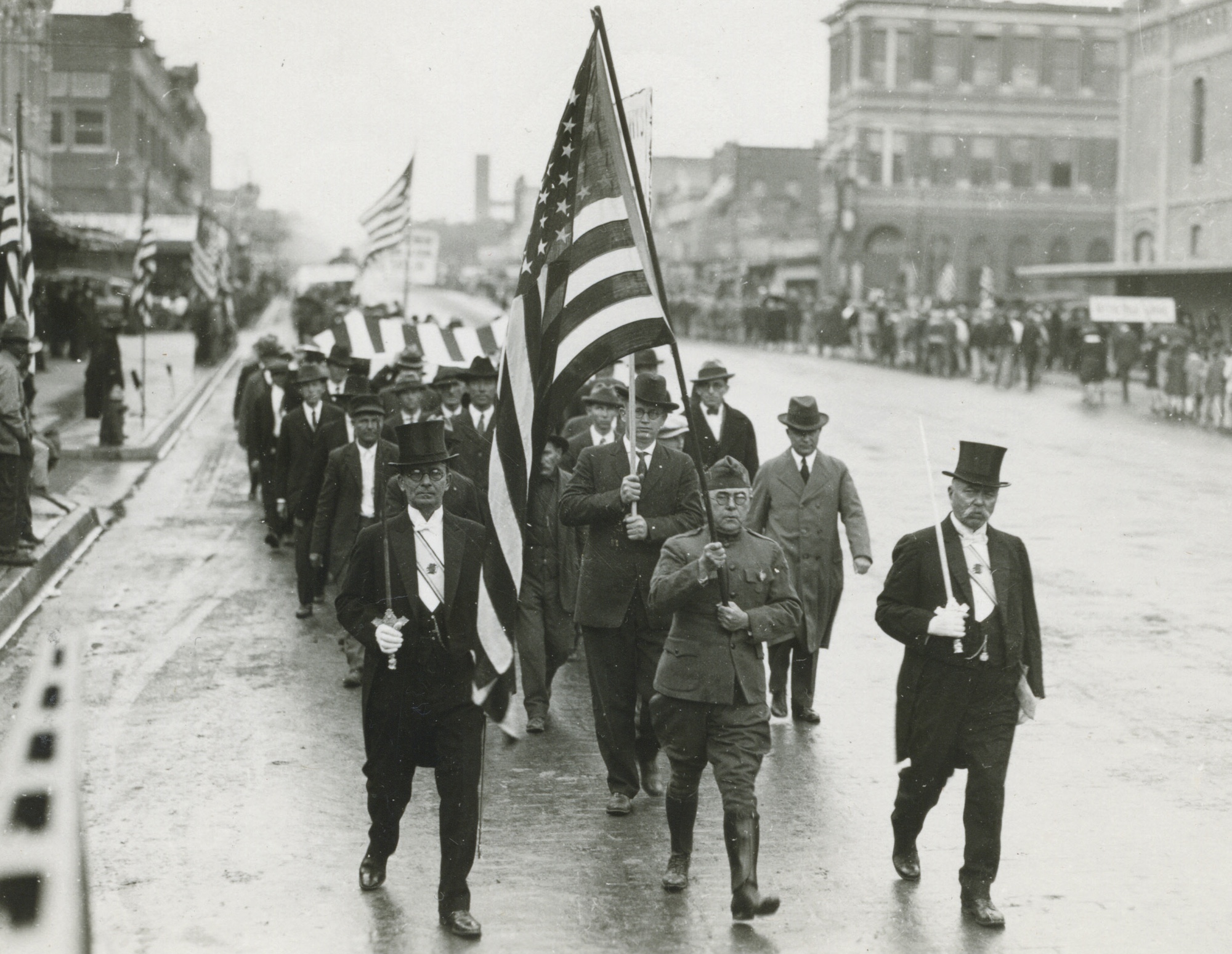 FourthDegreeHistory_ArmisticeDayParade_1925.jpg