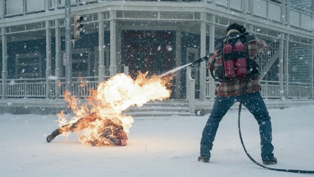 Gabriel Luna as Tommy firetorching a Bloater.jpg