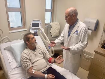 Armando and Dr. Michael Vogelbaum discuss his treatment at Moffitt Cancer Center.
