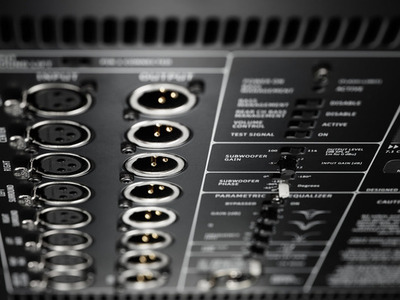 KH_870x1_desktop_KH-870-Macro2_Neumann-Studio-Subwoofer_G