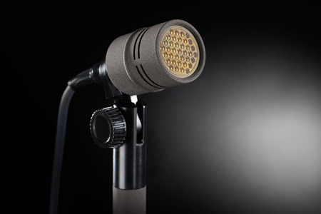 KK_183_+_KM_Ax1_desktop_KM-A-D-Macro-05_Neumann-Miniature-Microphone-System_G