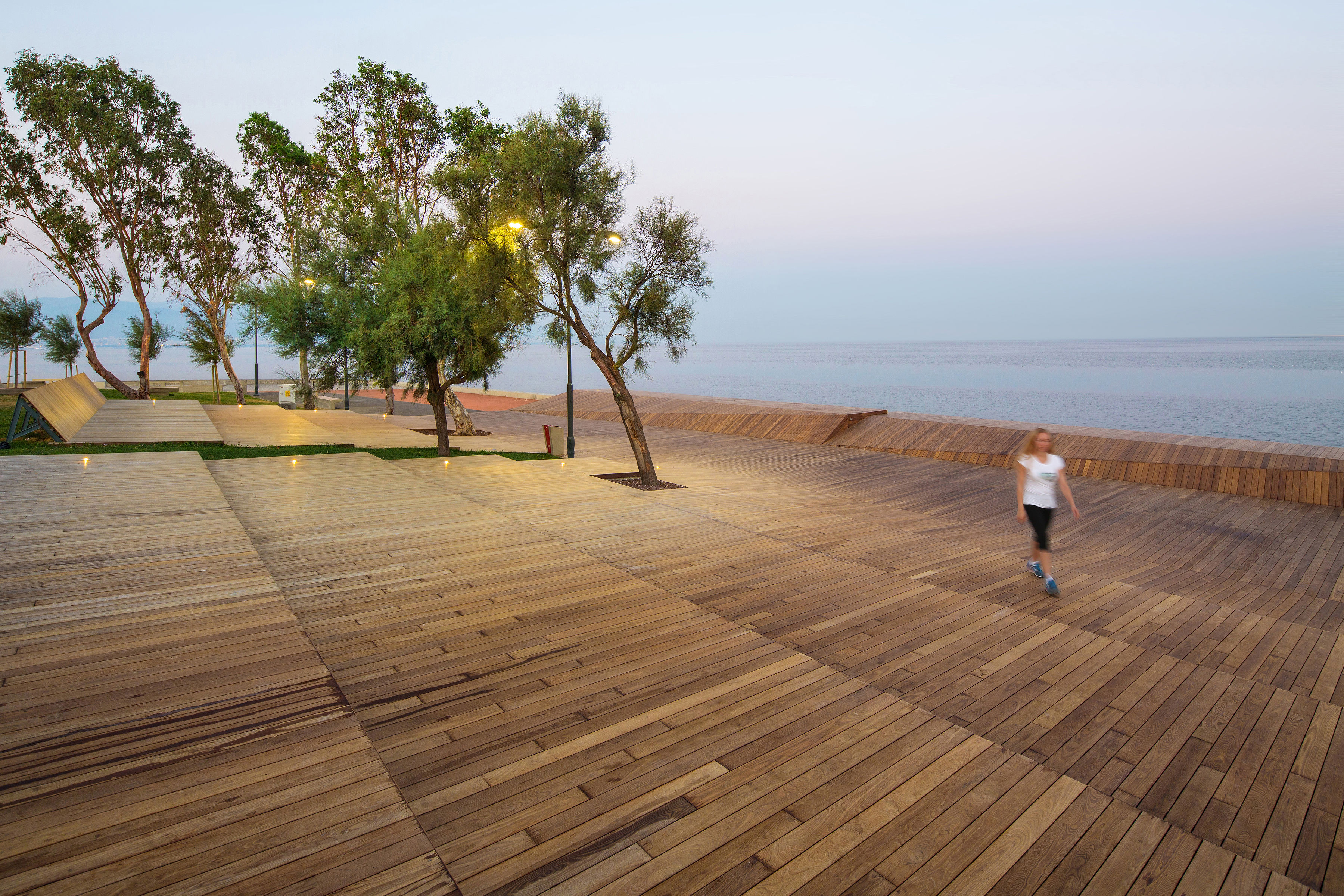 thermo ash decking