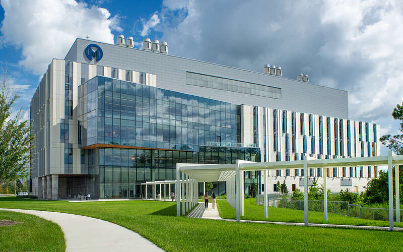Exterior of the 250,000-square-foot Moffitt Discovery and Innovation Center at Speros